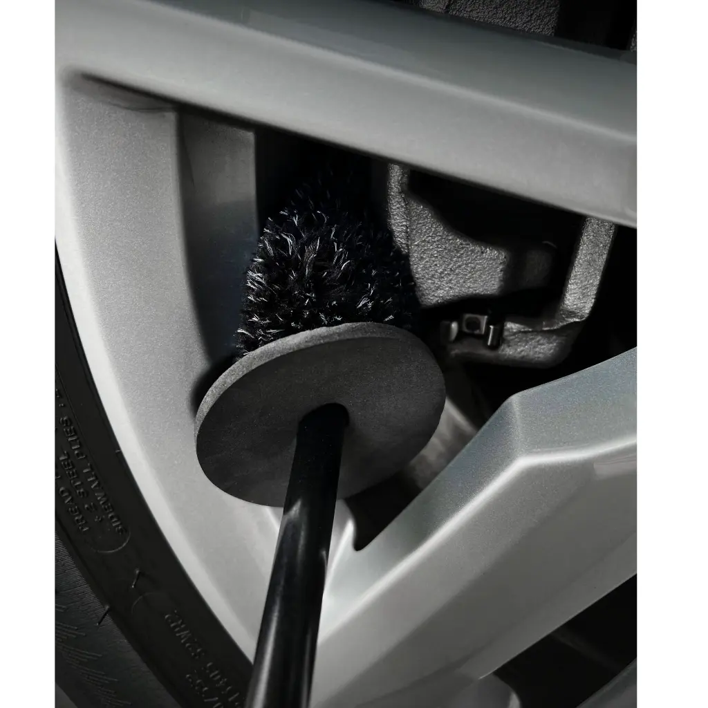 CarPro FLAT SPOT BRUSH 4.webp